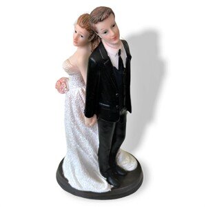 Figurka na dort - nevěsta a ženich držící se za ruce